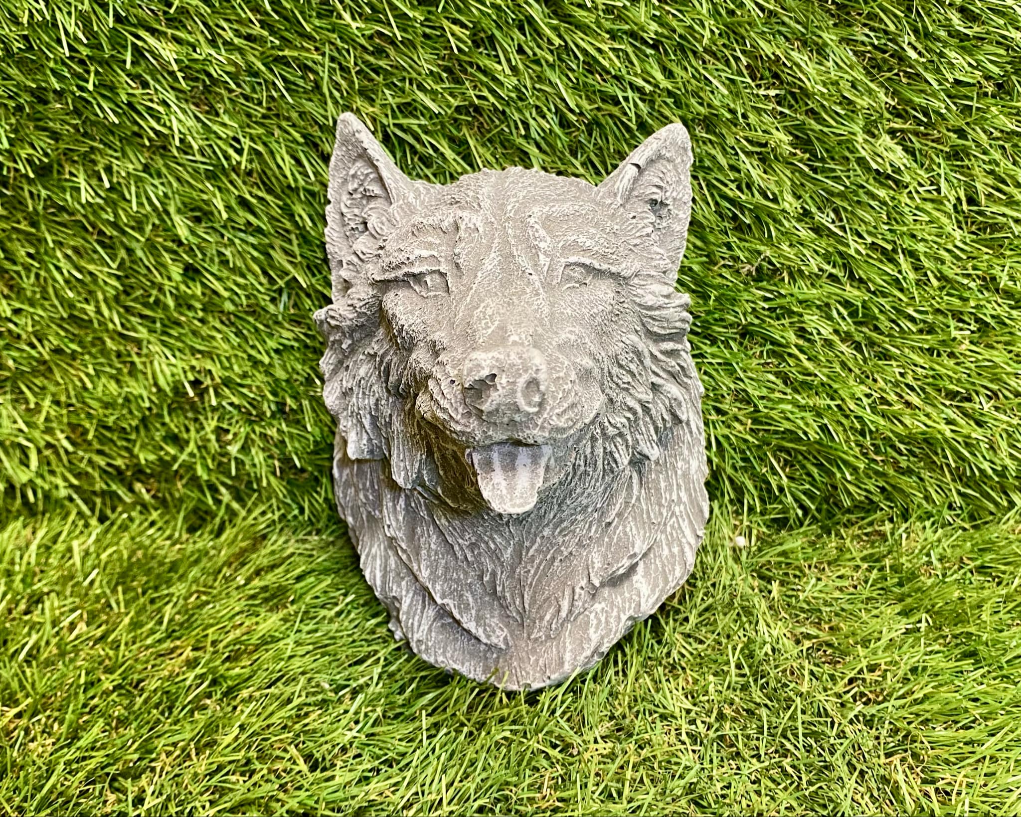 Small Wolf Head Tongue Out Hanging Plaque