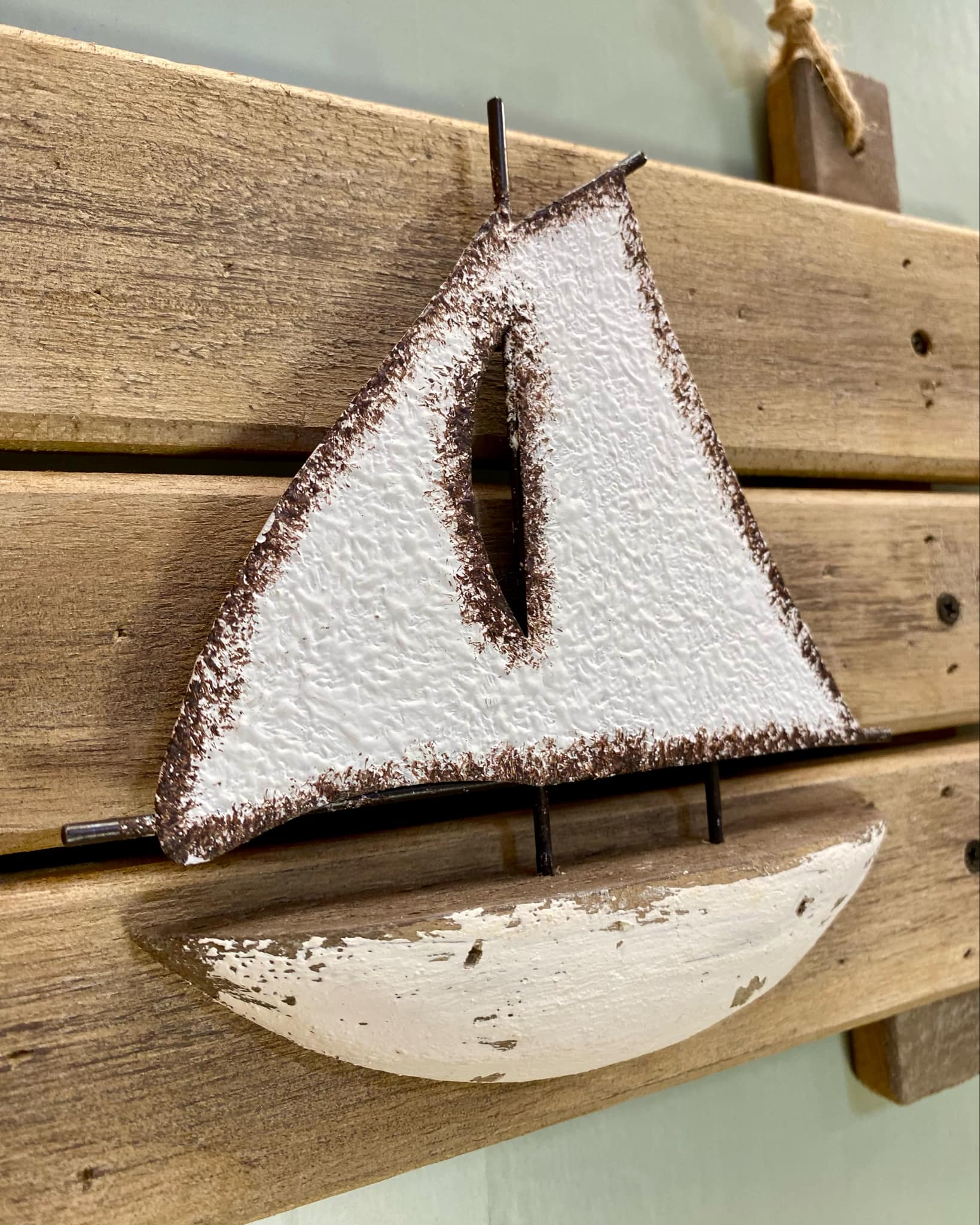 Hanging Rustic Sailboat Décor