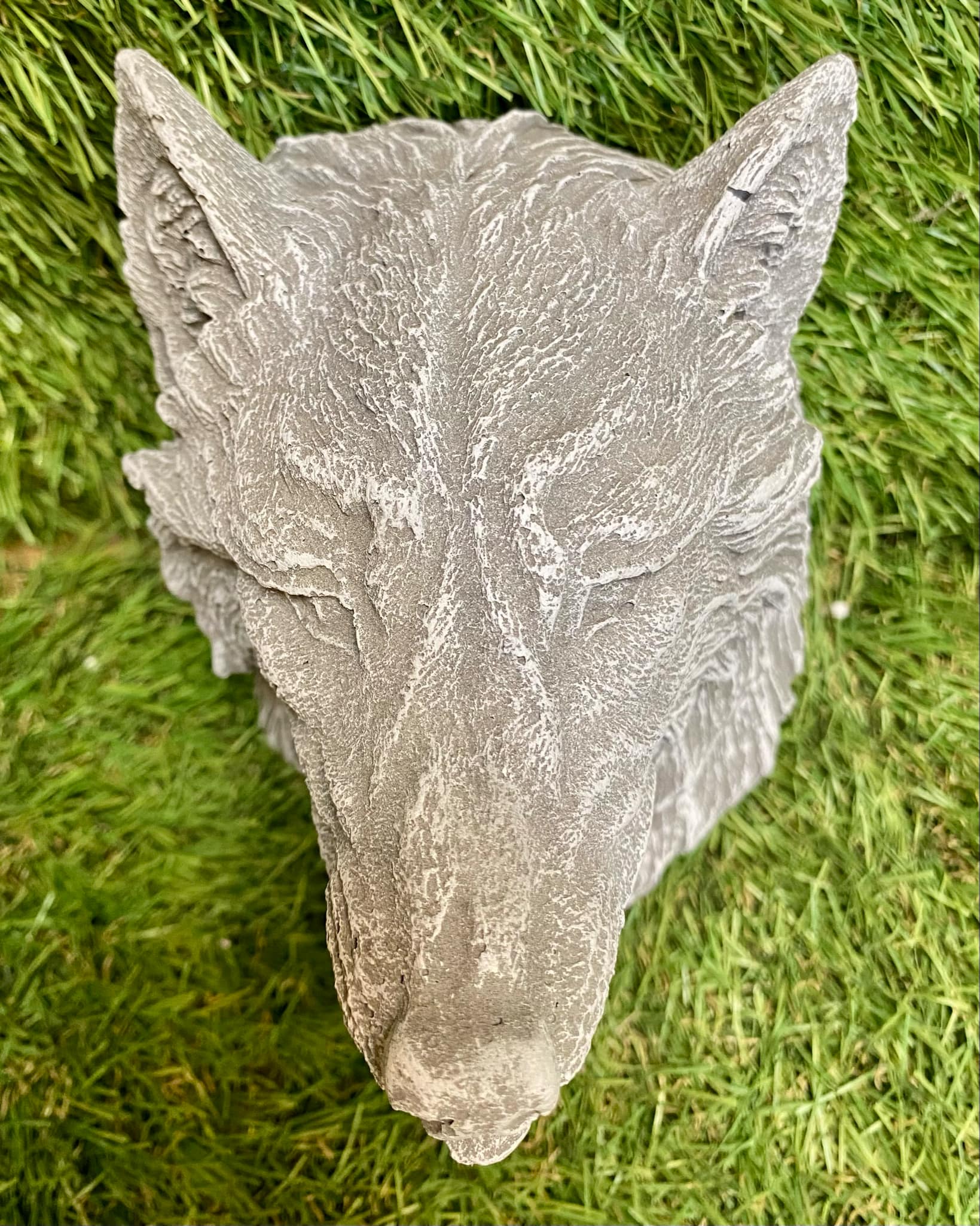 Small Wolf Head Tongue Out Hanging Plaque