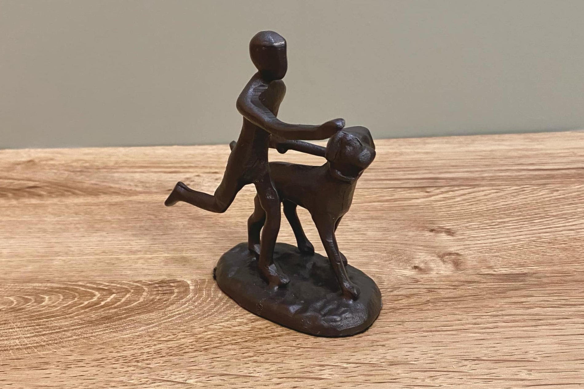 Metal Dog With Runner