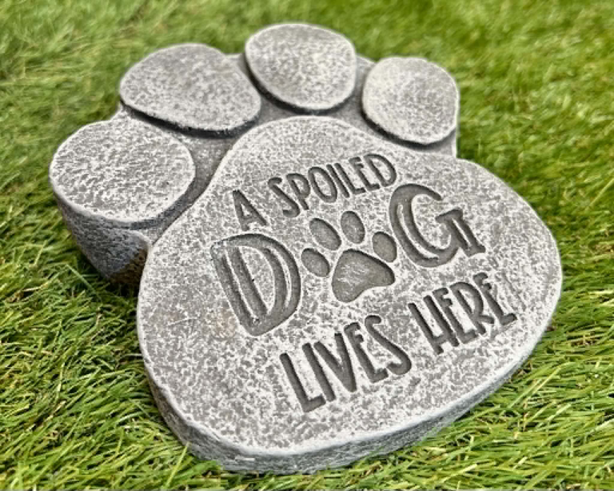 Paw Sign A Spoiled Dog Lives Here