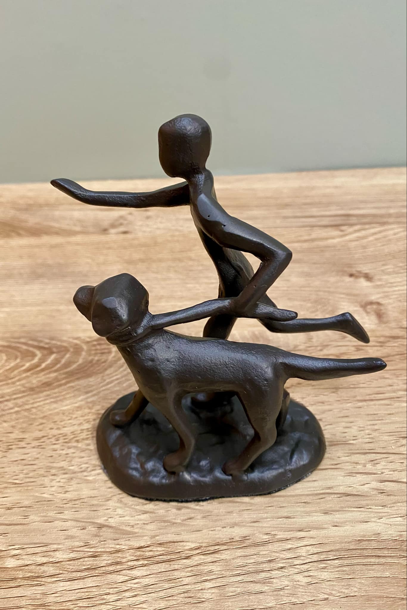 Metal Dog With Runner