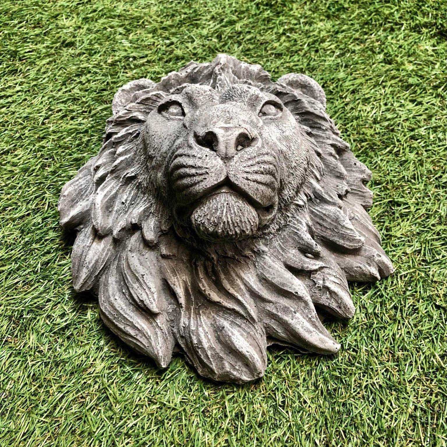 Concrete Lions Head Hanging Plaque
