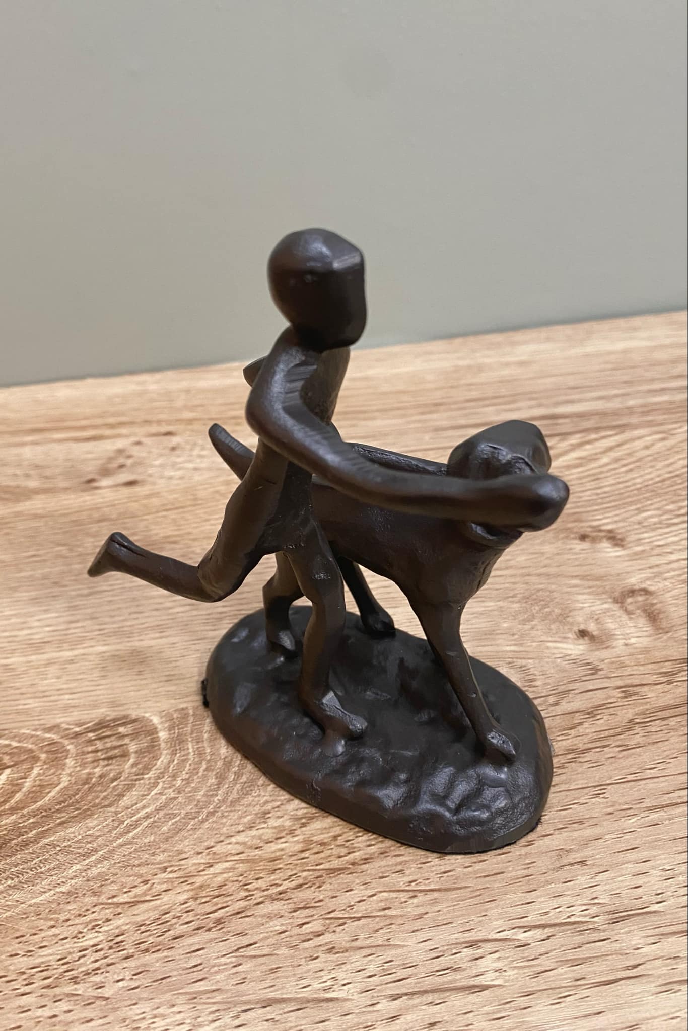 Metal Dog With Runner