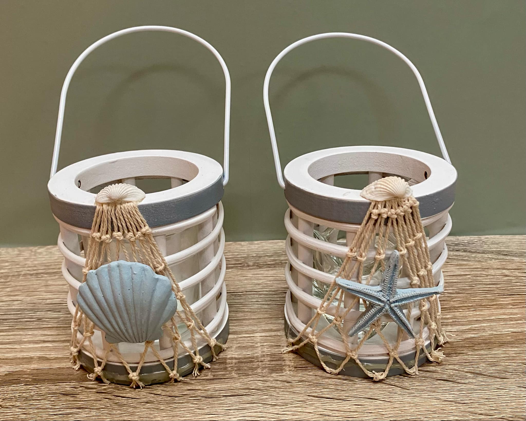 Tealight Holder With Handle