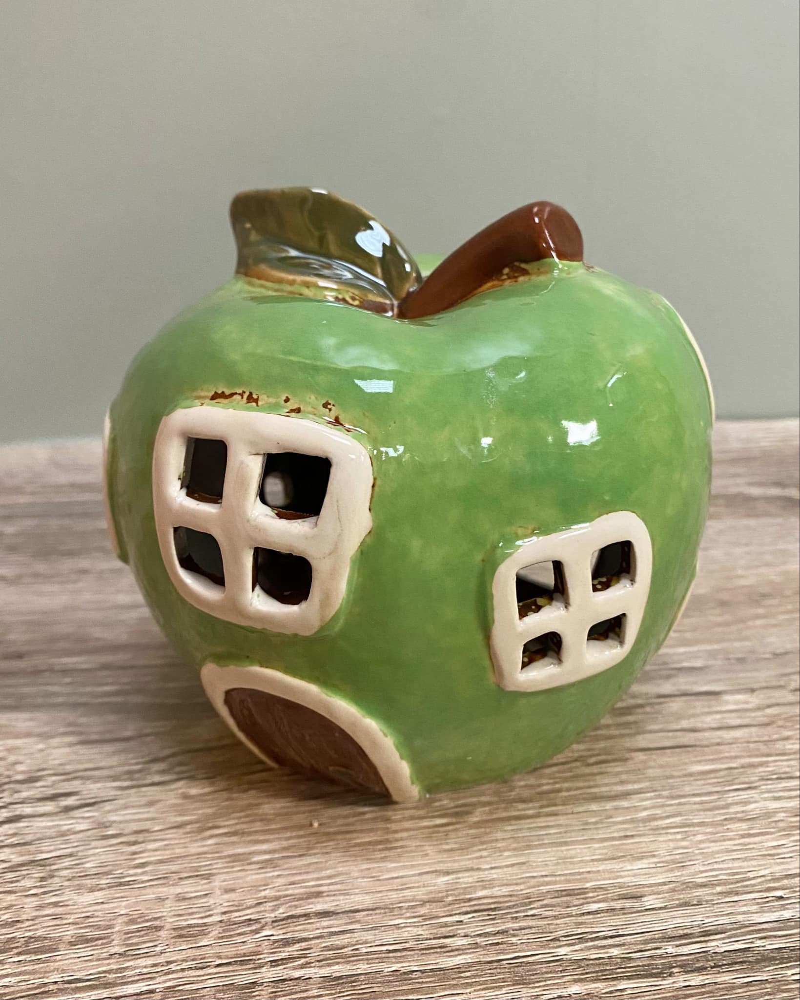 Apple Tealight House