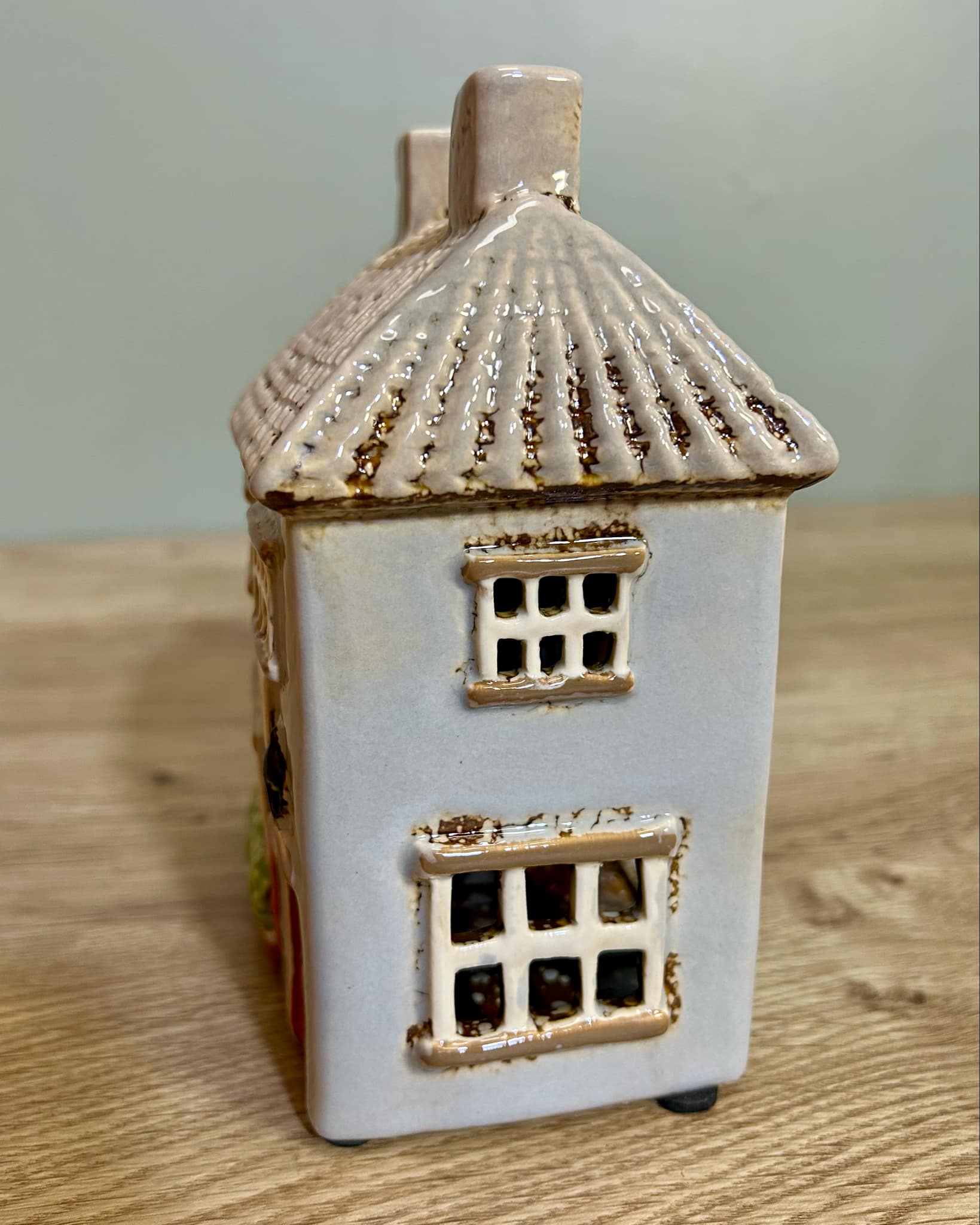 Ceramic Tealight Post Office