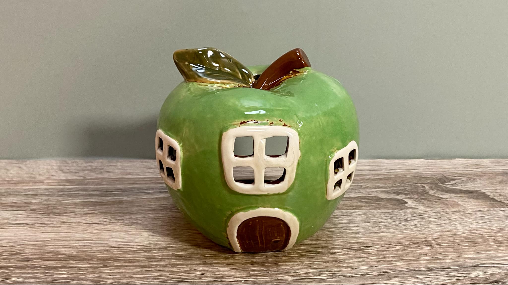 Apple Tealight House