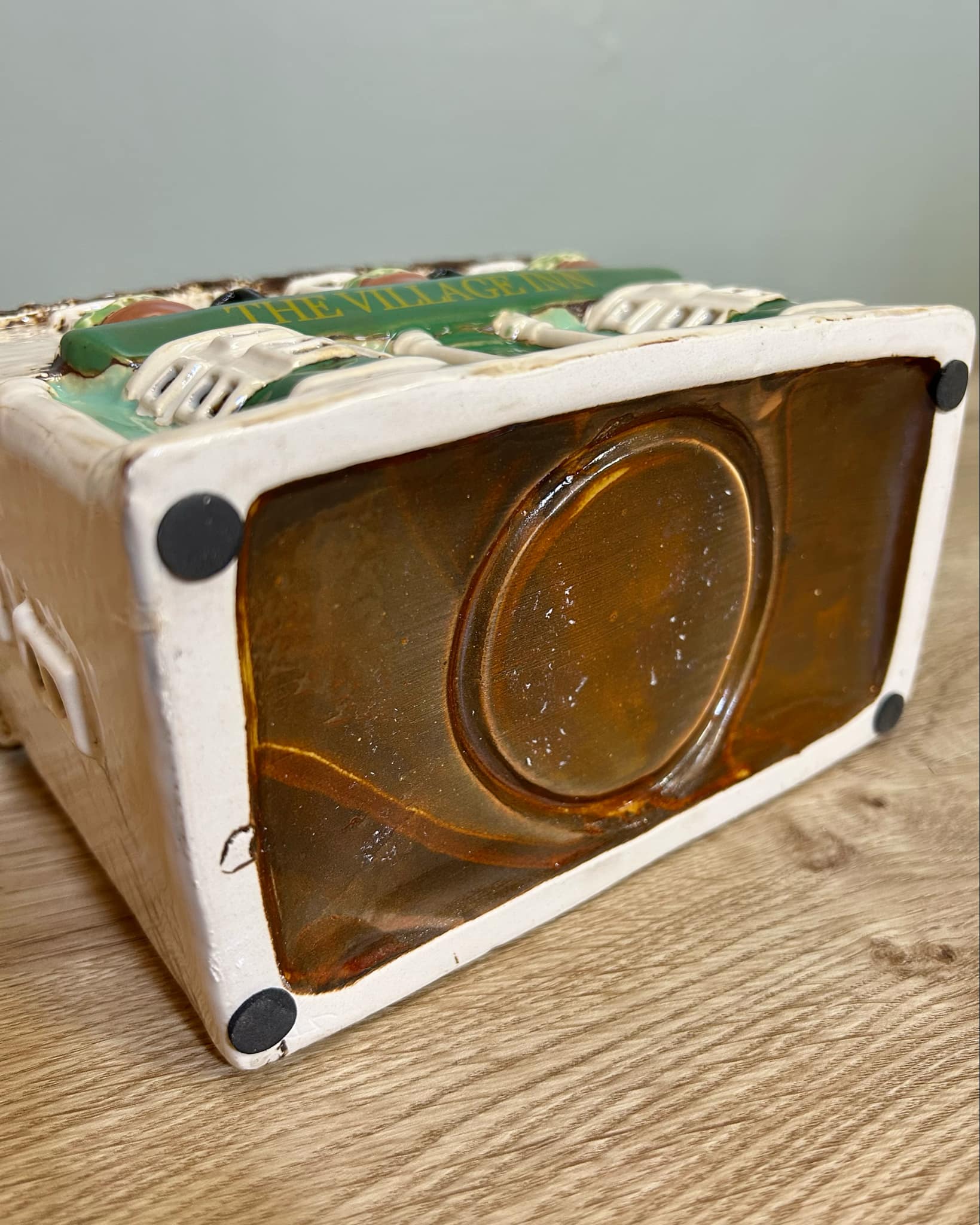 Ceramic Tealight Village Pub