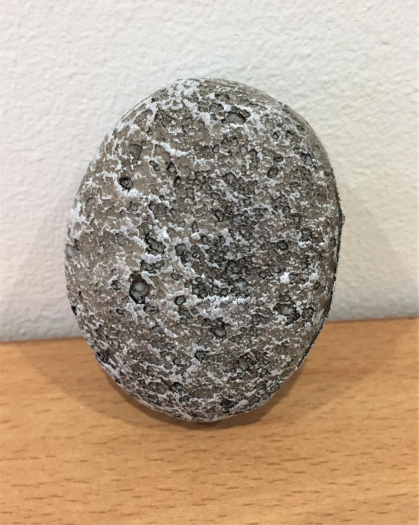 Resin Carved Stone Pebbles