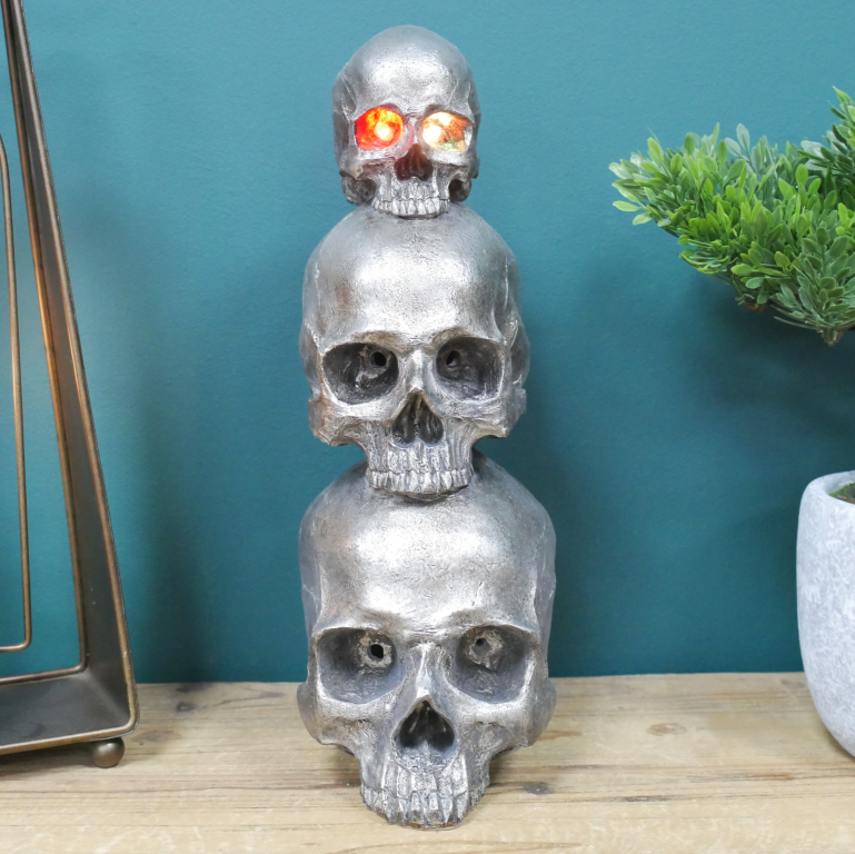 Three Skull Statue