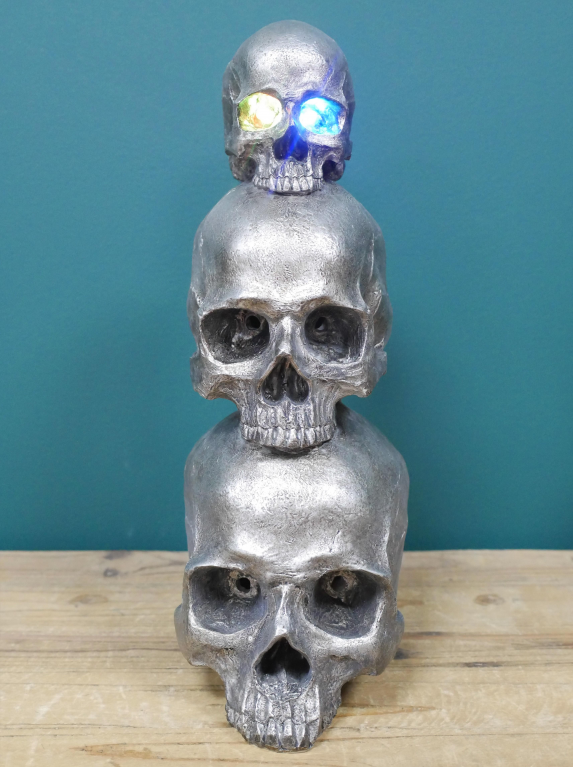 Three Skull Statue