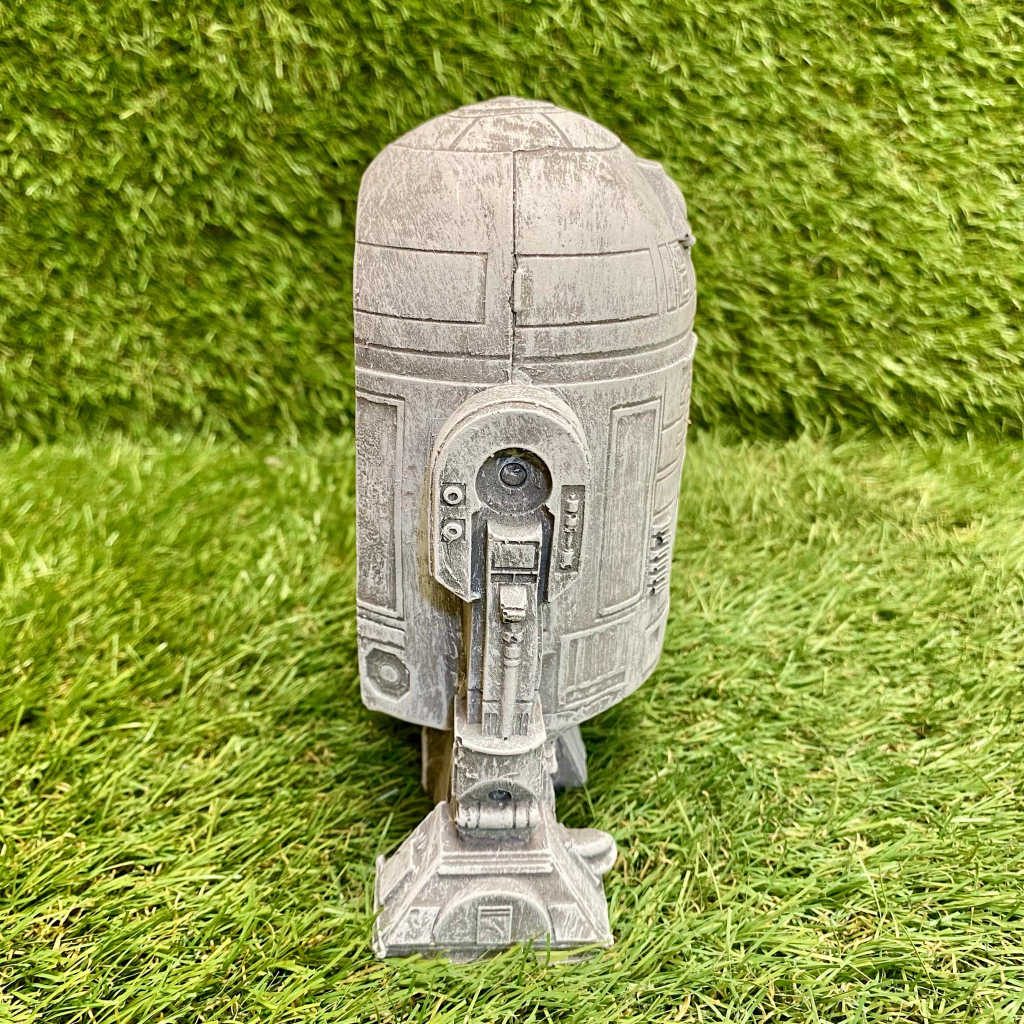 R2-D2 (Medium Size)