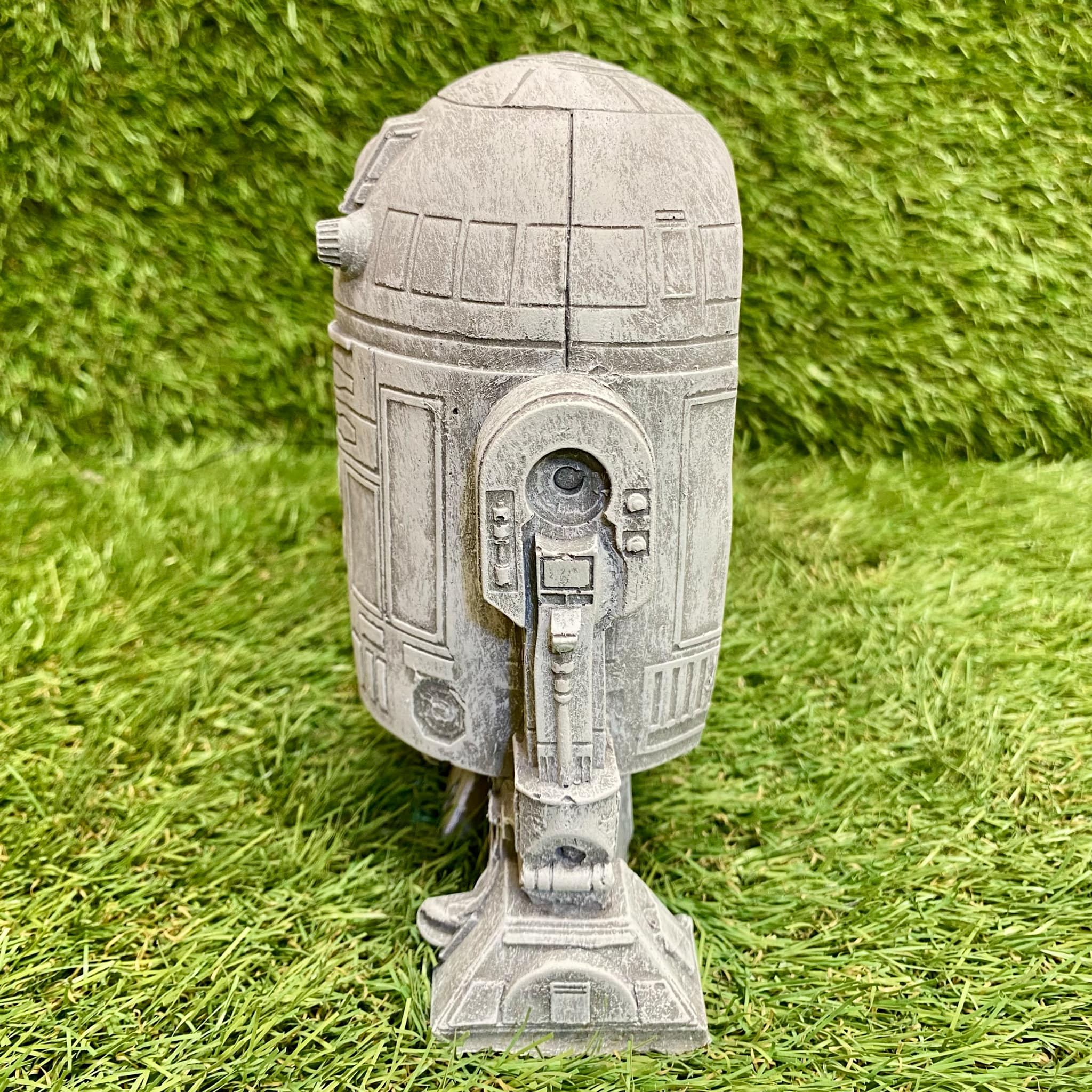 R2-D2 (Medium Size)