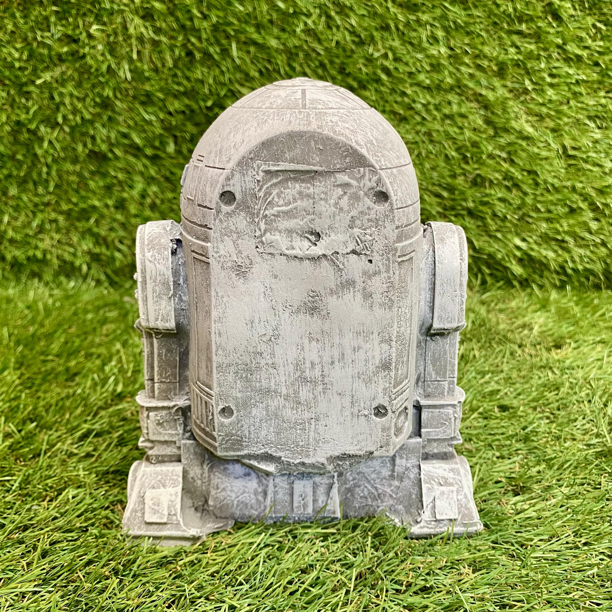 R2-D2 (Medium Size)