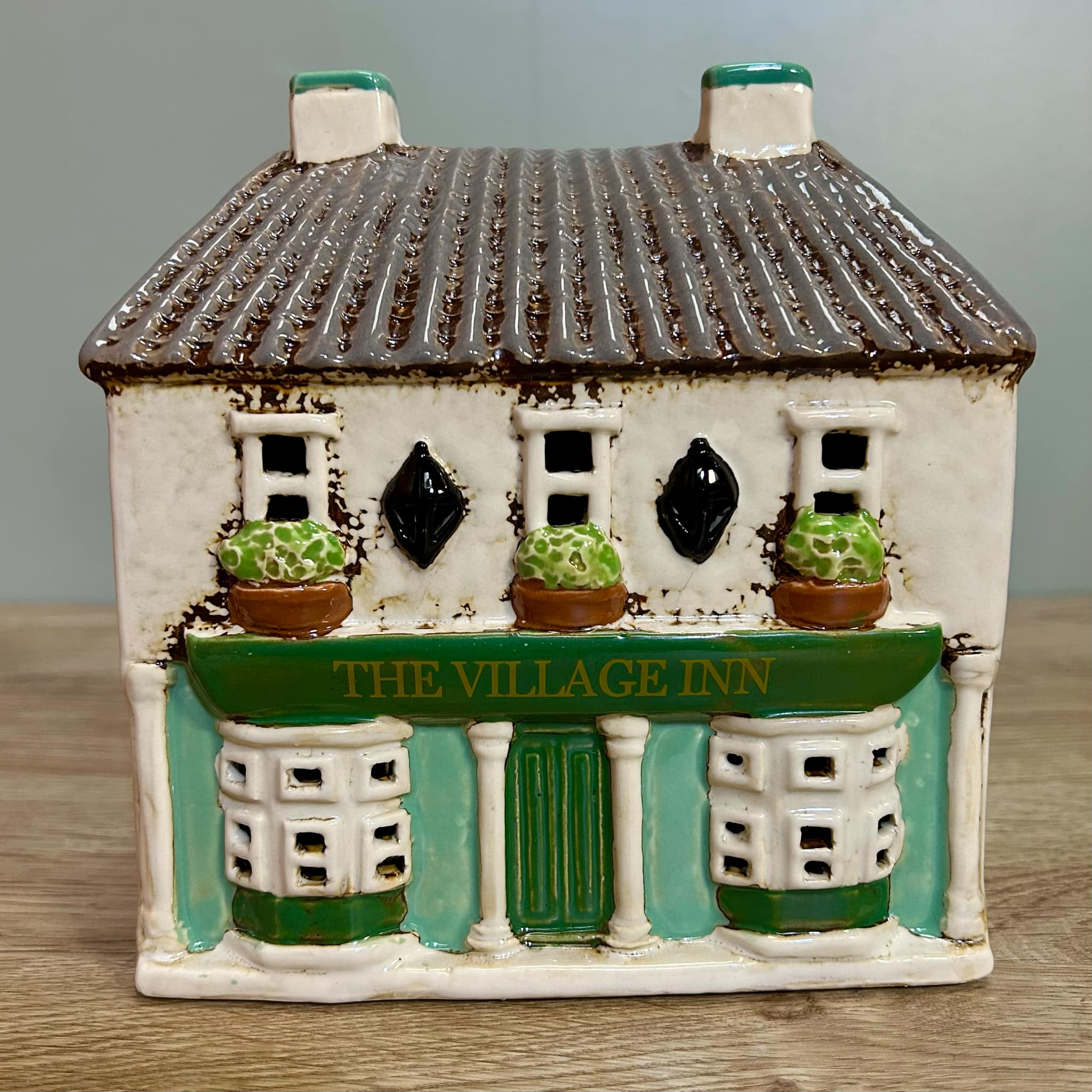 Ceramic Tealight Village Pub